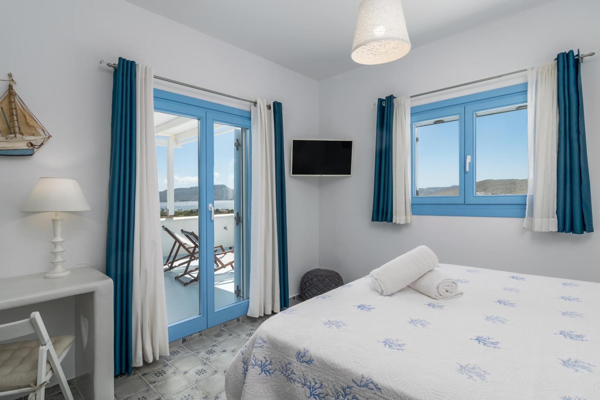 Blu Suites And Studios Adamantas  ภายนอก รูปภาพ